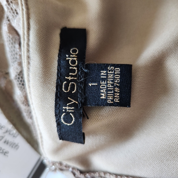 NWT Women's Formal Dress - Picture 4 of 5